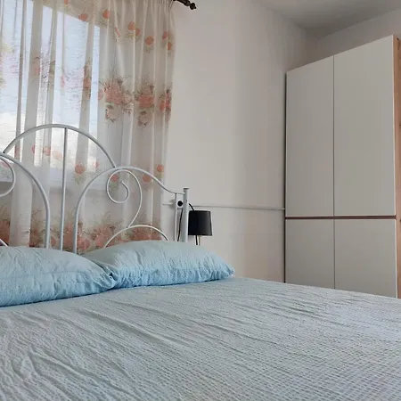 Irena Apartman