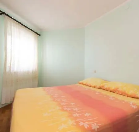 Irena Apartman
